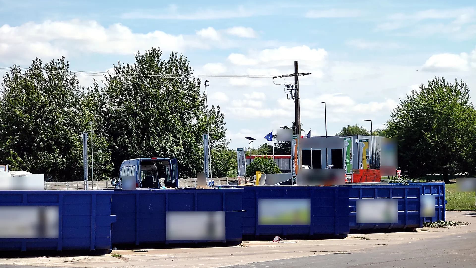 VisnLine camera monitoring containers at a recycling centre